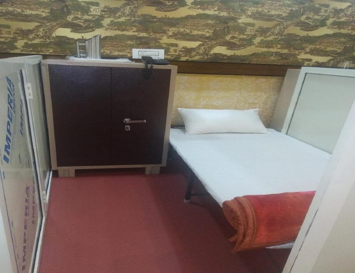 Hotel Eurasia Mohali International Airport Zirakpur Eksteriør billede