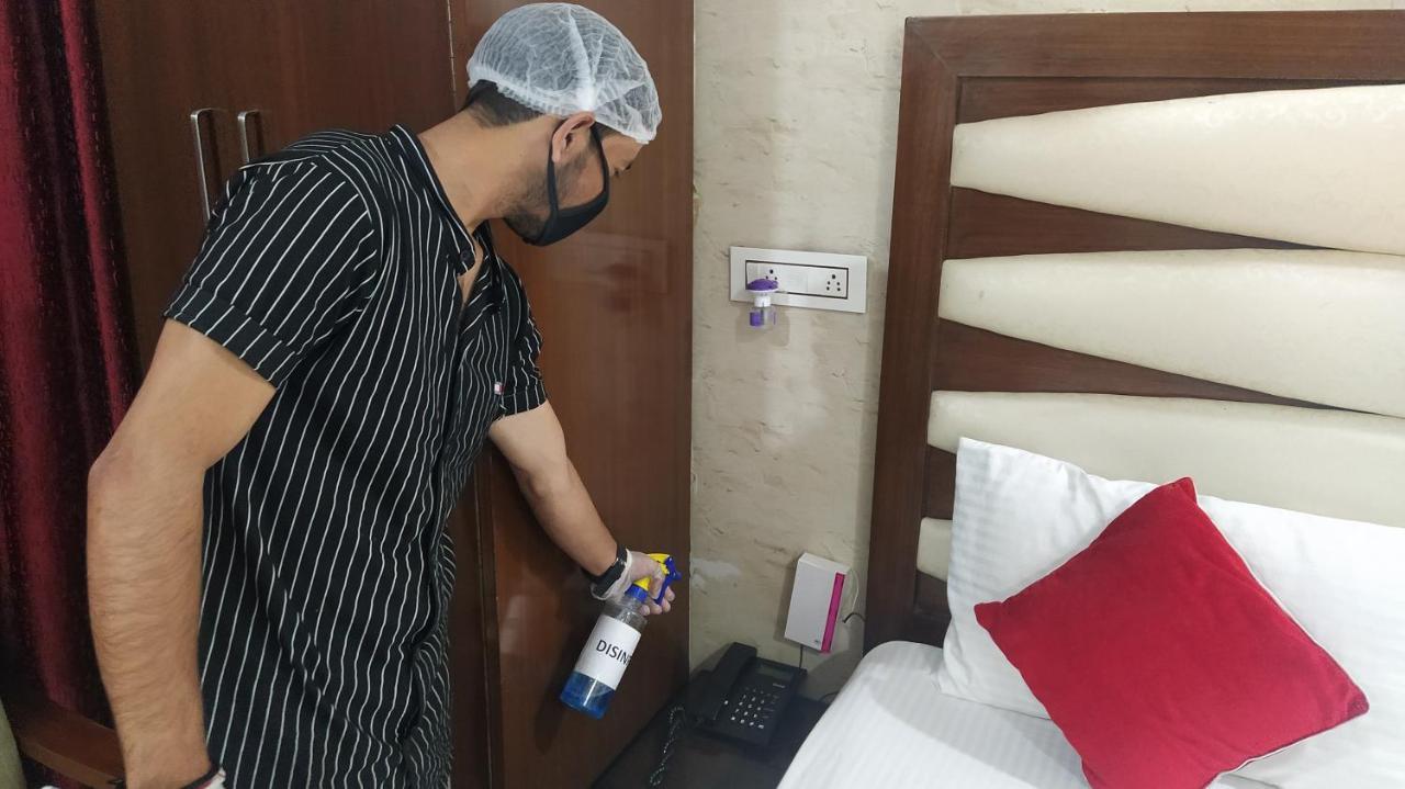 Hotel Eurasia Mohali International Airport Zirakpur Eksteriør billede