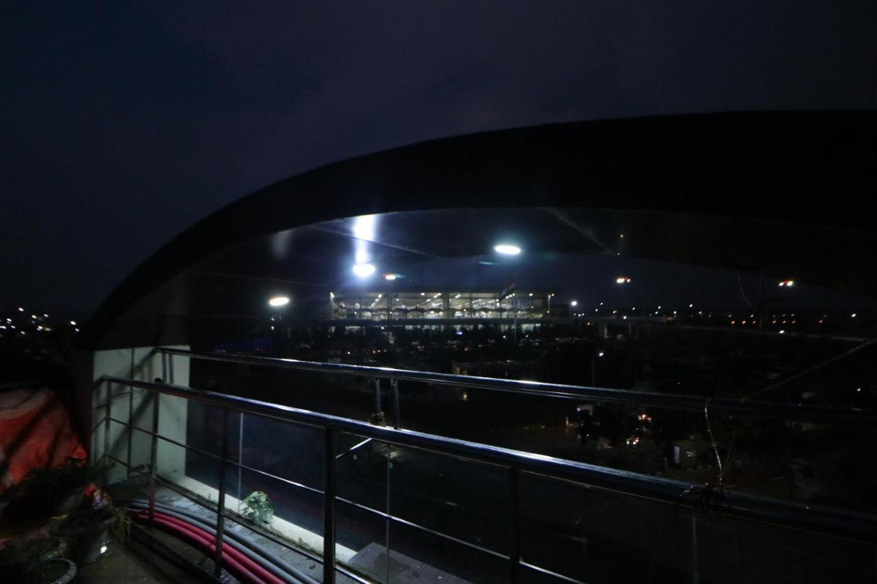 Hotel Eurasia Mohali International Airport Zirakpur Eksteriør billede